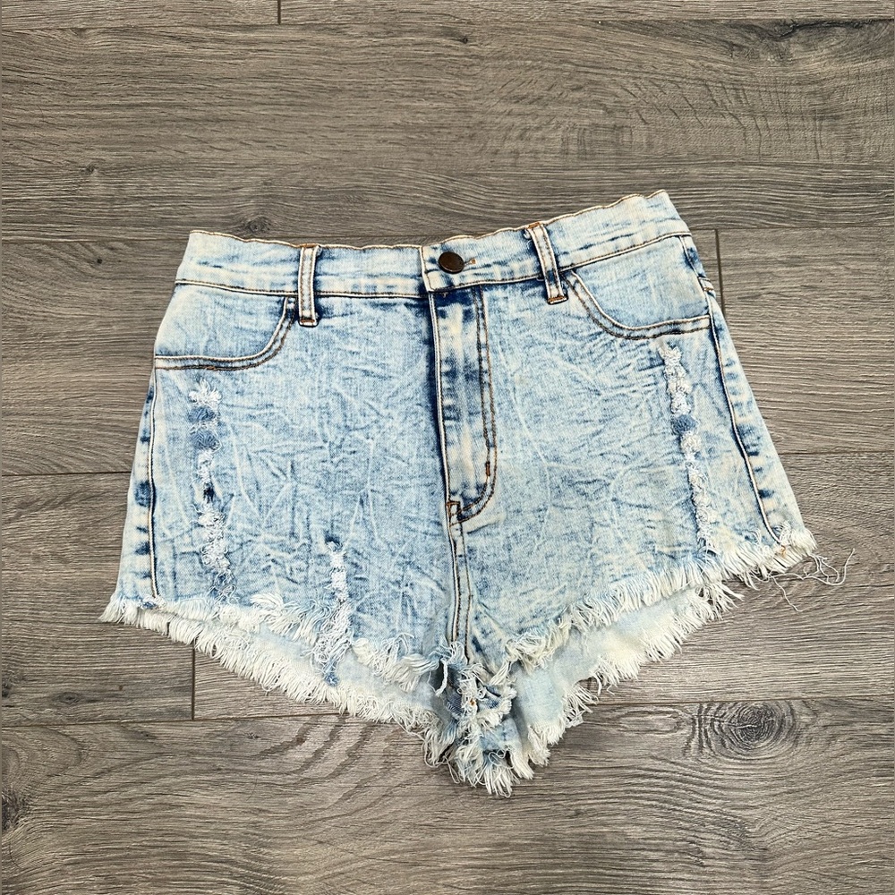 High wasted blue jean shorts